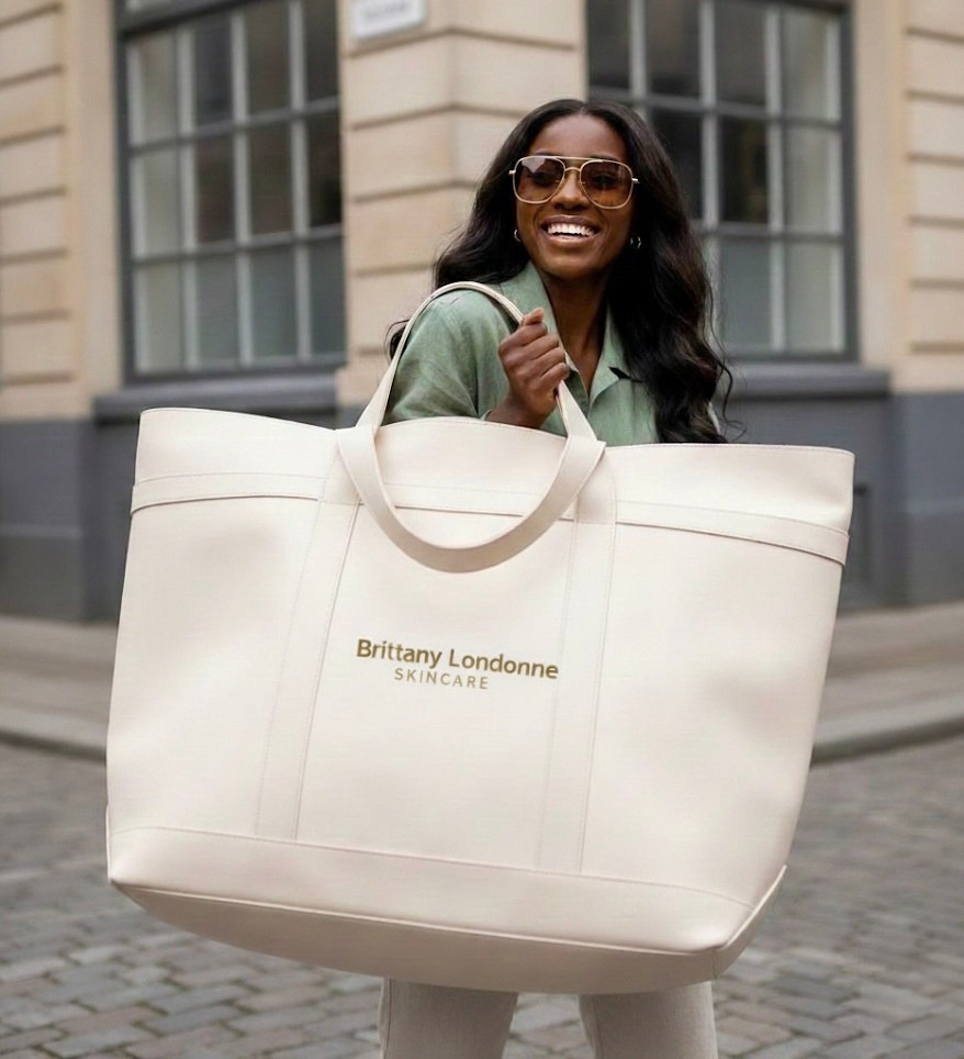 Inside My Weekend Bag: The Busy Girl’s Guide to High-Status Summer Simplicity